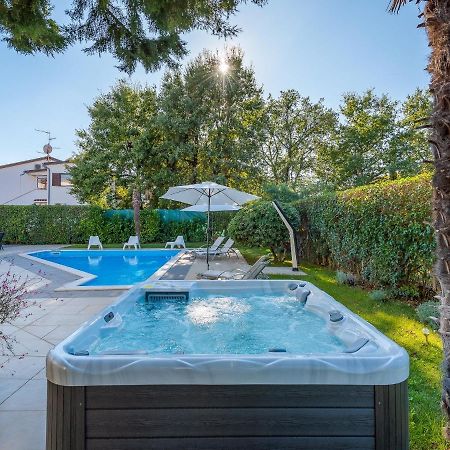 Villa Martimar With Pool And Hot Tub In Istria Rosini Exterior photo