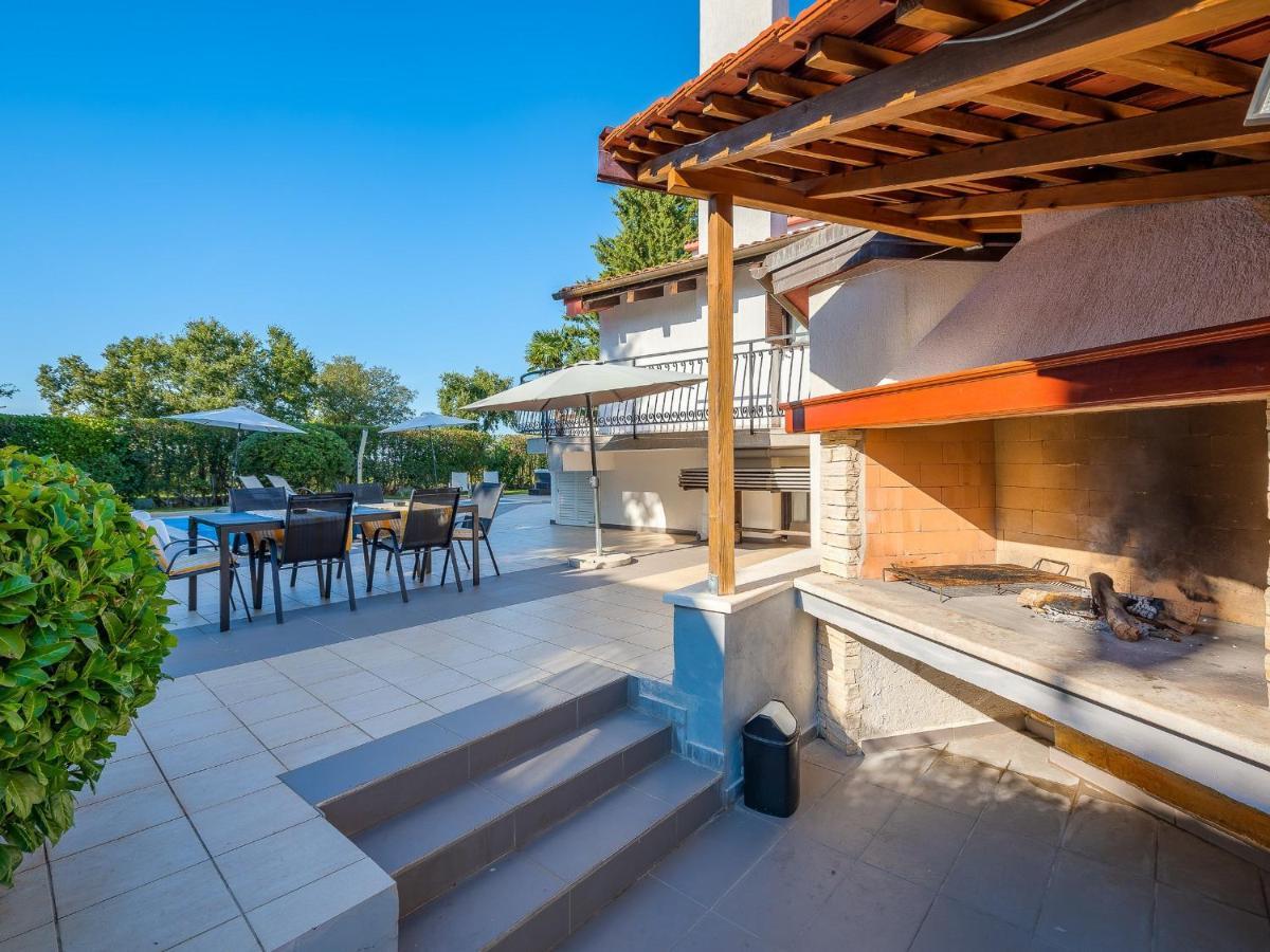 Villa Martimar With Pool And Hot Tub In Istria Rosini Exterior photo