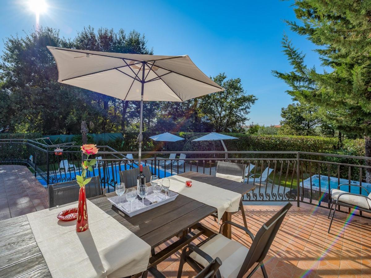 Villa Martimar With Pool And Hot Tub In Istria Rosini Exterior photo